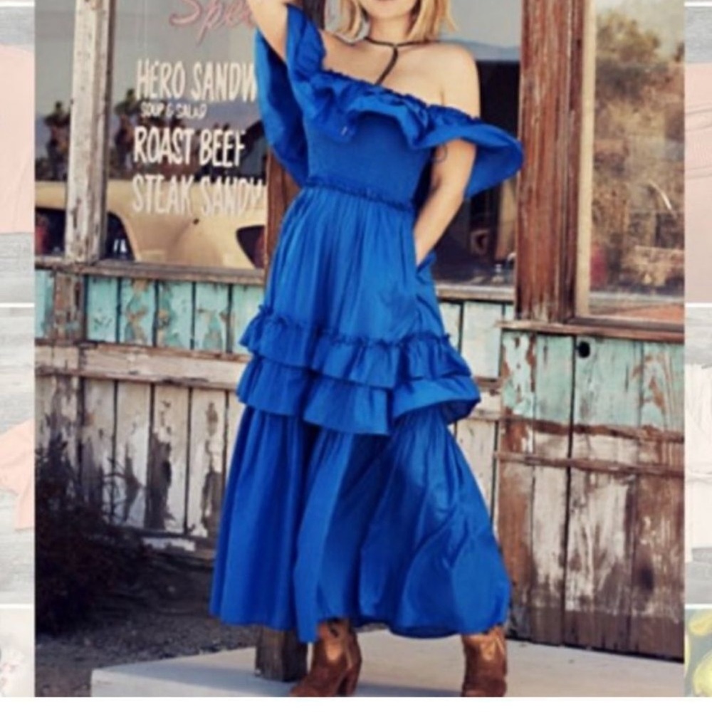 Happy Nature Blue Ruffle Off Shoulder Dress
(ANTHROPOLGIE) XL MOTHER”S DAY